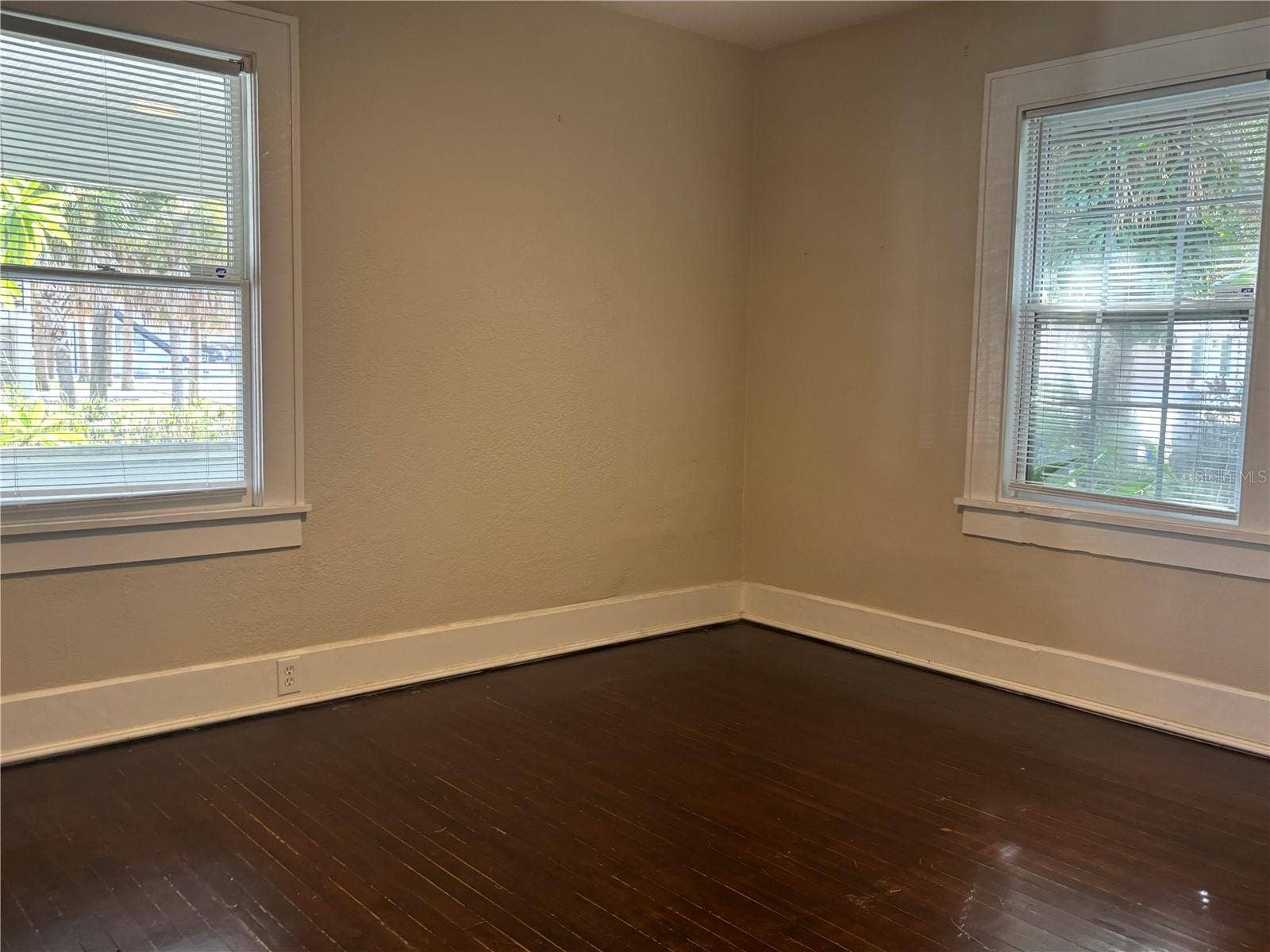 833 11TH AVENUE N, St Petersburg, FL 33701