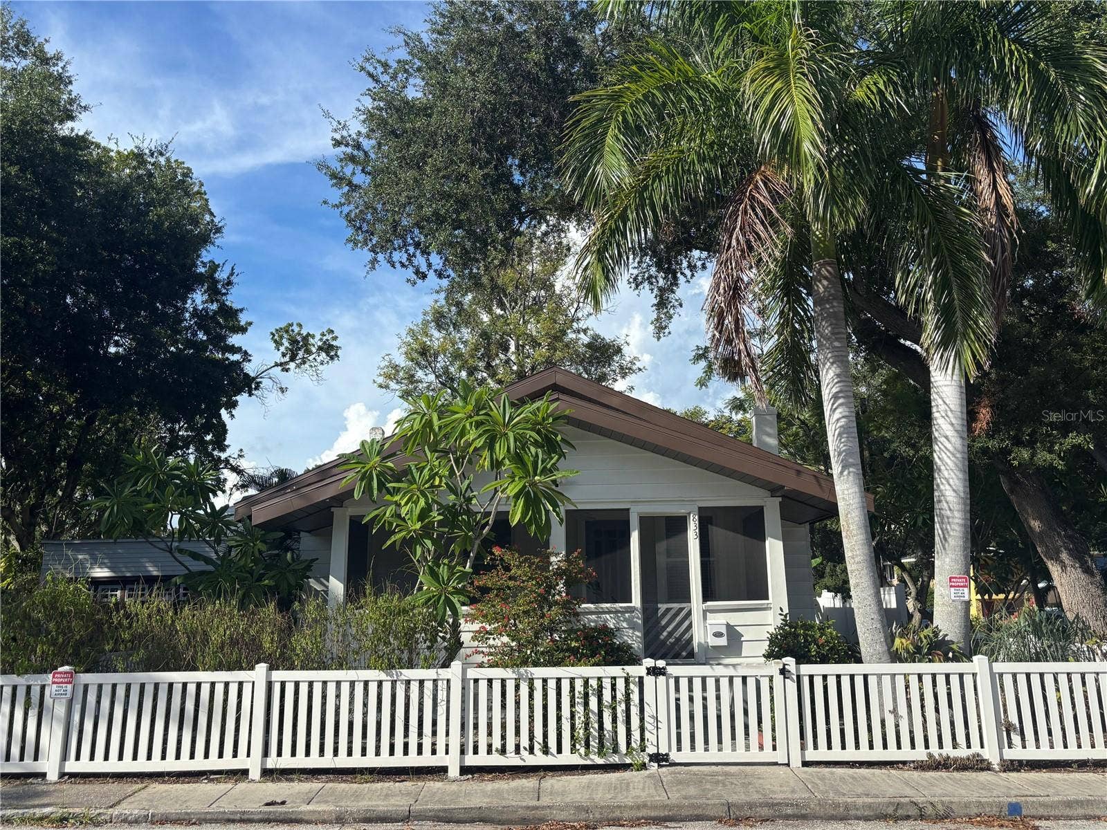 833 11TH AVENUE N, St Petersburg, FL 33701