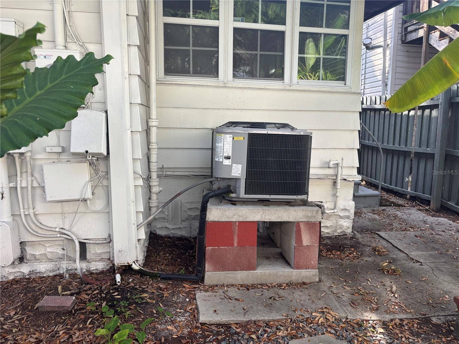 833 11TH AVENUE N, St Petersburg, FL 33701