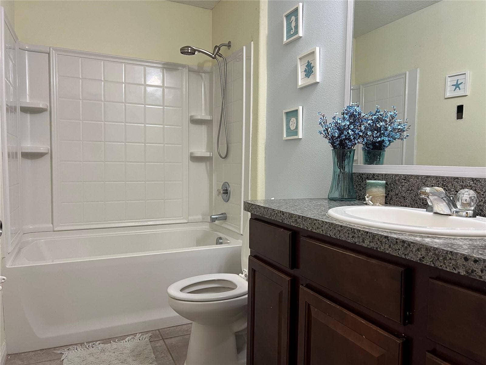 4908 BABBLING BROOK LANE, Wimauma, FL 33598 Guest bathroom