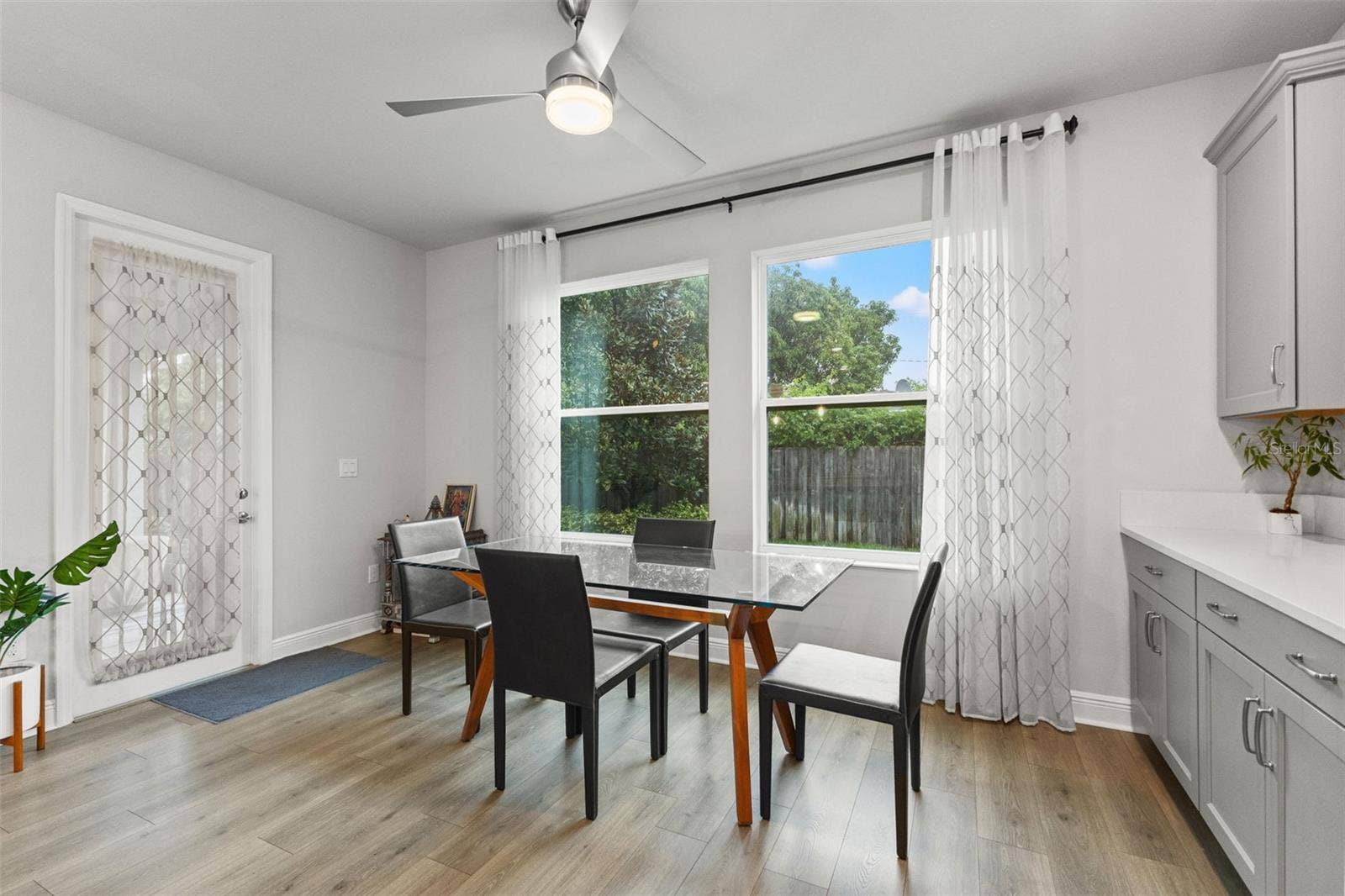 4009 W CARMEN STREET, Tampa, FL 33609 Eat in kitchen/ dining room
