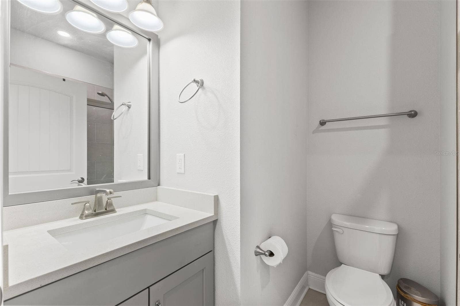 4009 W CARMEN STREET, Tampa, FL 33609 Downstairs full bath for downstairs bedroom