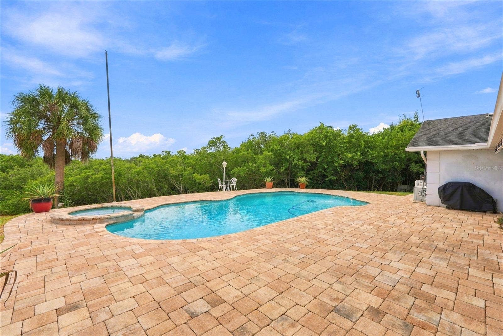 9606 62ND AVENUE N, St Petersburg, FL 33708 9606 62ND AVENUE N, St Petersburg, FL 33708