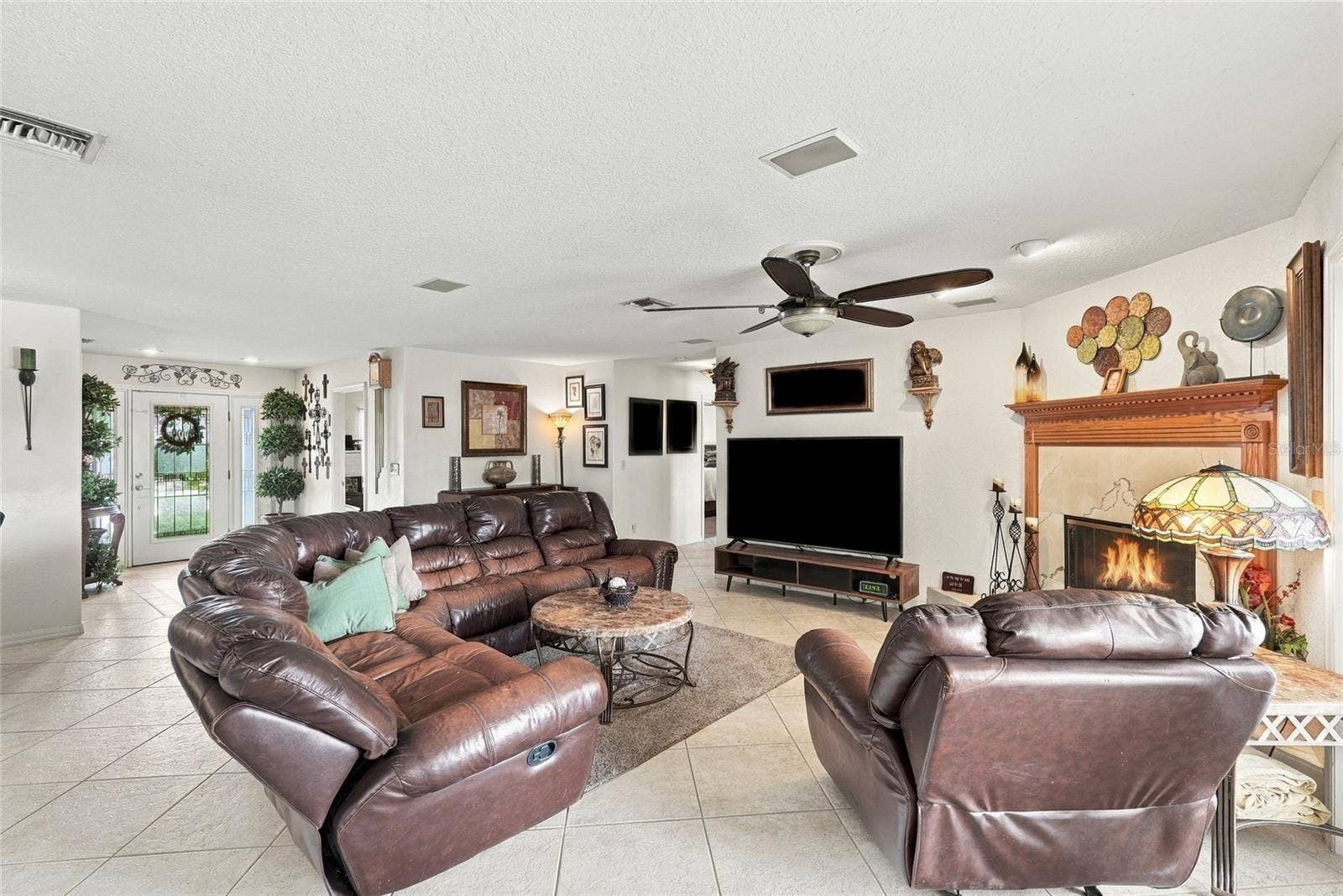 9606 62ND AVENUE N, St Petersburg, FL 33708 9606 62ND AVENUE N, St Petersburg, FL 33708
