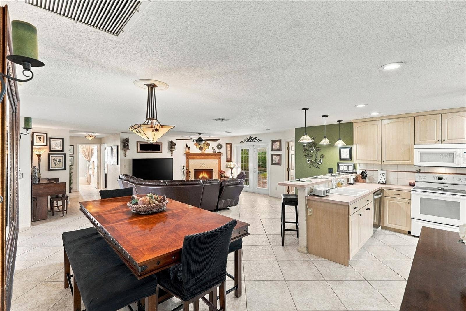 9606 62ND AVENUE N, St Petersburg, FL 33708 9606 62ND AVENUE N, St Petersburg, FL 33708