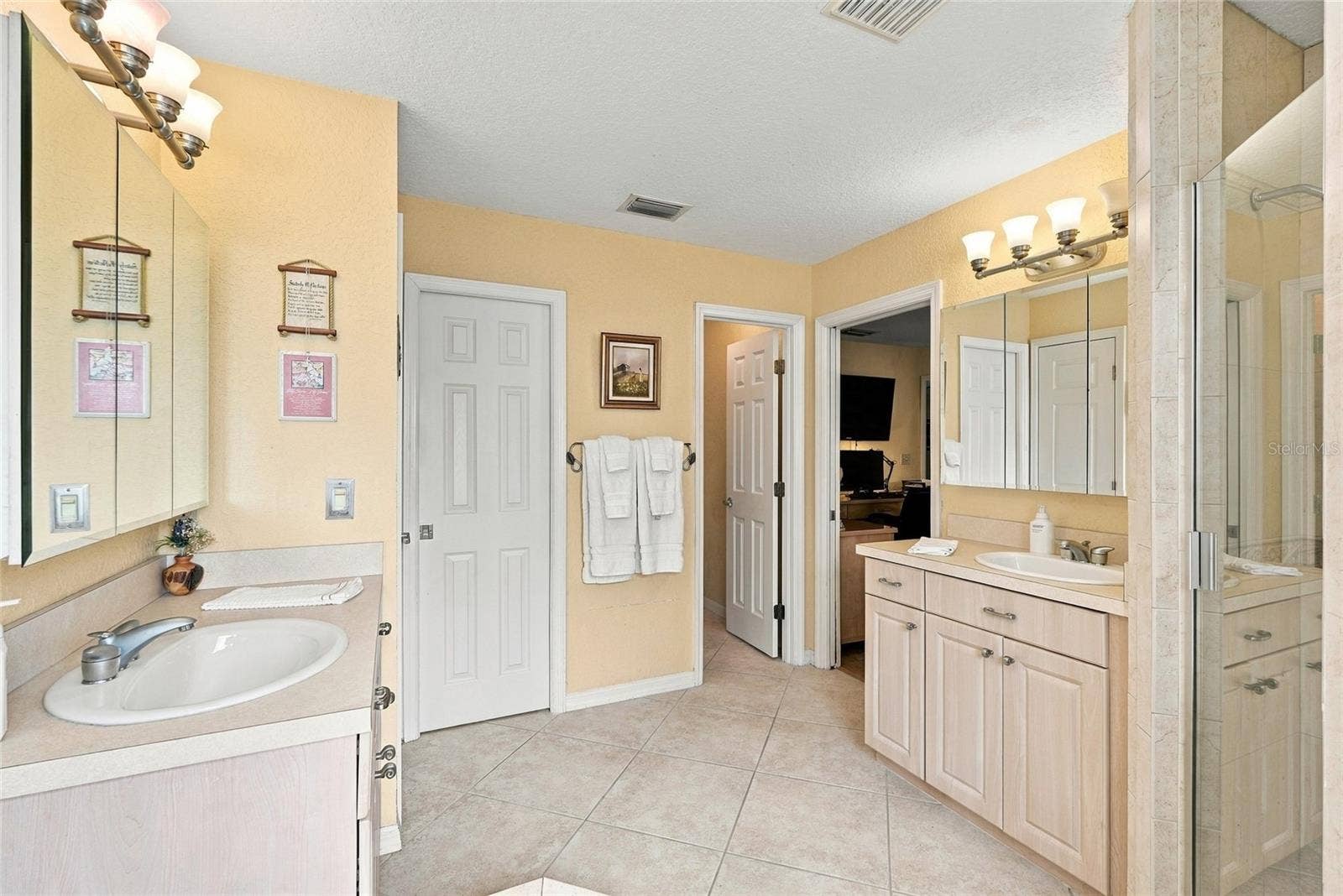 9606 62ND AVENUE N, St Petersburg, FL 33708 9606 62ND AVENUE N, St Petersburg, FL 33708