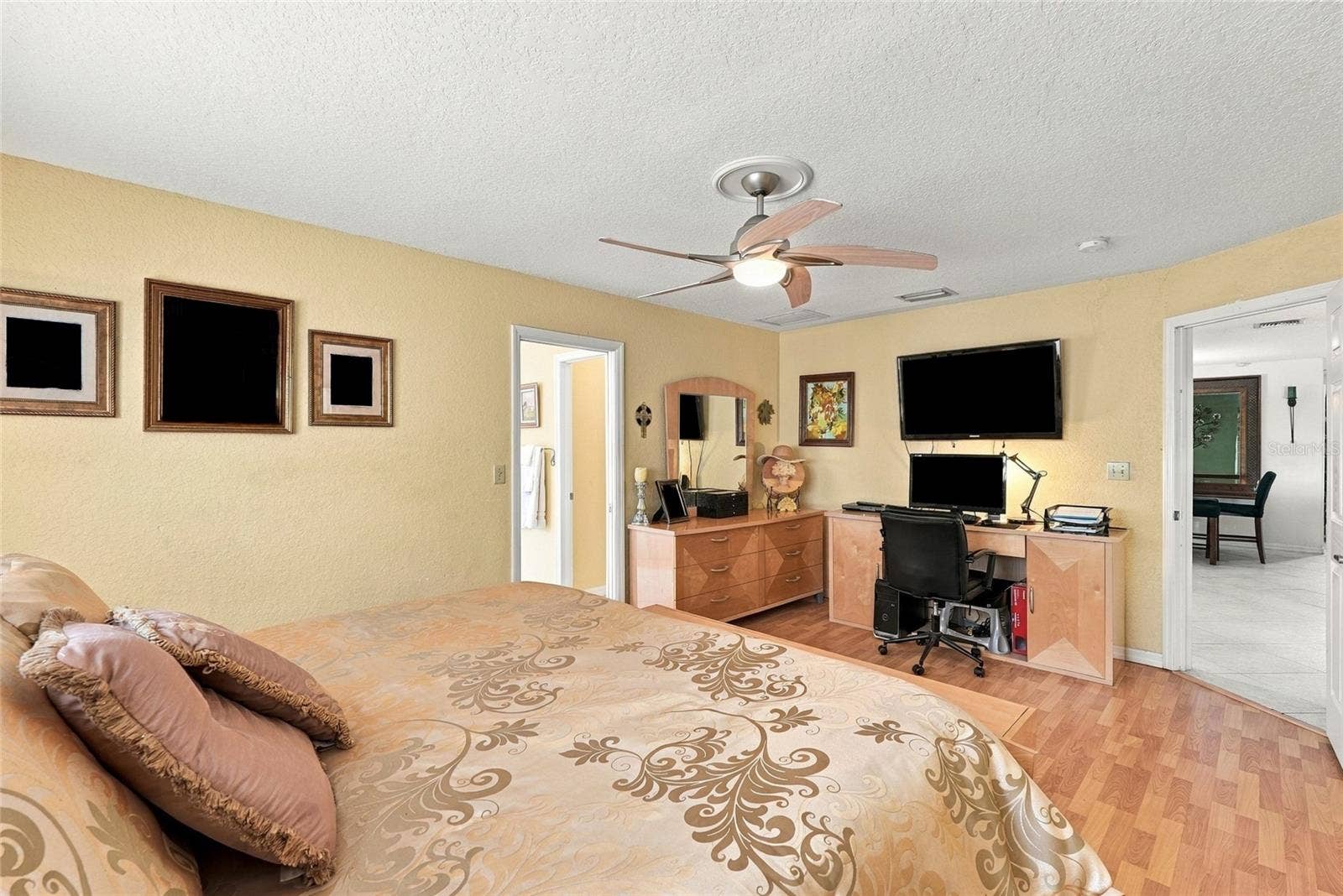 9606 62ND AVENUE N, St Petersburg, FL 33708 9606 62ND AVENUE N, St Petersburg, FL 33708