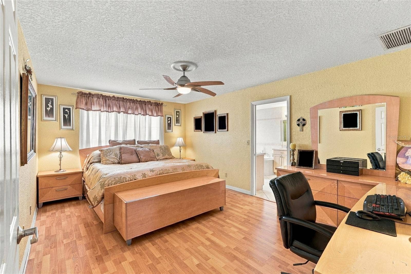 9606 62ND AVENUE N, St Petersburg, FL 33708 9606 62ND AVENUE N, St Petersburg, FL 33708