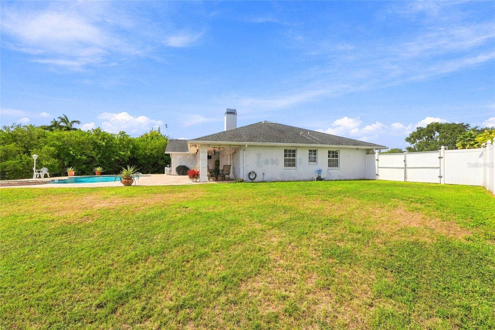 9606 62ND AVENUE N, St Petersburg, FL 33708 9606 62ND AVENUE N, St Petersburg, FL 33708