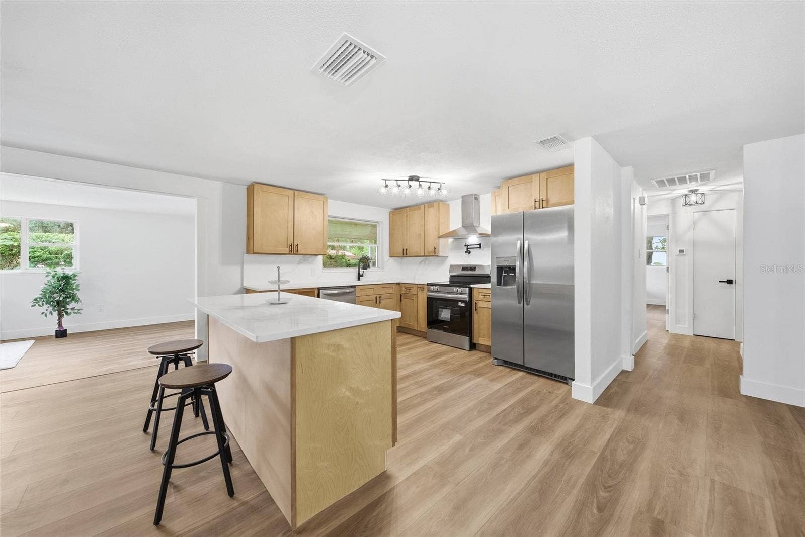 3027 REDWOOD AVENUE, Lakeland, FL 33803
