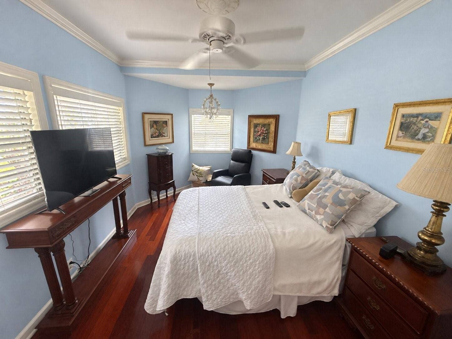 1323 S SHADE AVENUE, Sarasota, FL 34239 1323 S SHADE AVENUE, Sarasota, FL 34239