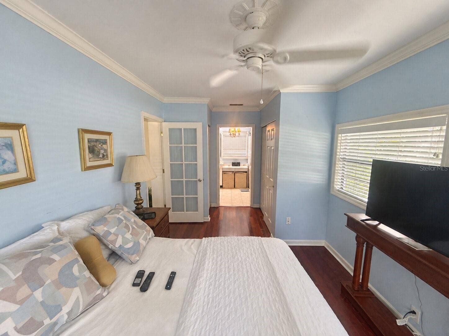 1323 S SHADE AVENUE, Sarasota, FL 34239 1323 S SHADE AVENUE, Sarasota, FL 34239