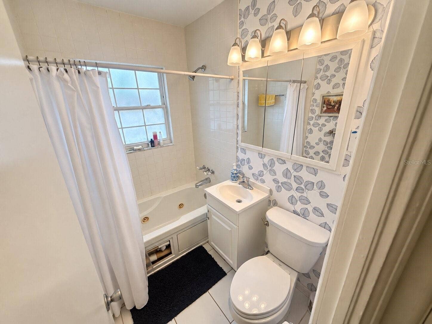 1323 S SHADE AVENUE, Sarasota, FL 34239 1323 S SHADE AVENUE, Sarasota, FL 34239