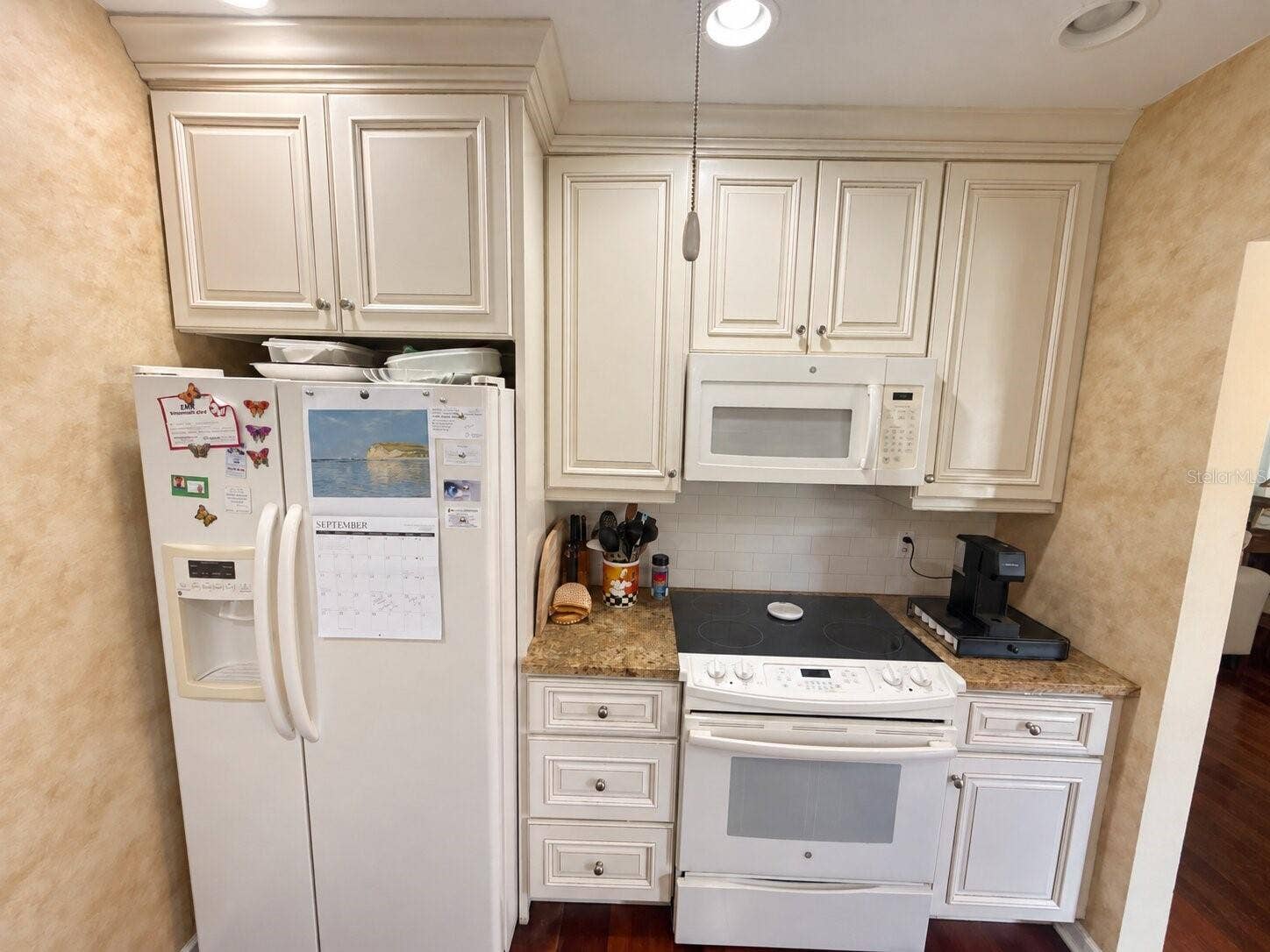 1323 S SHADE AVENUE, Sarasota, FL 34239 1323 S SHADE AVENUE, Sarasota, FL 34239