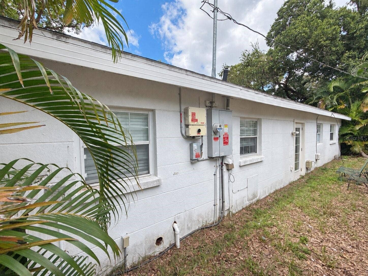 1323 S SHADE AVENUE, Sarasota, FL 34239 1323 S SHADE AVENUE, Sarasota, FL 34239