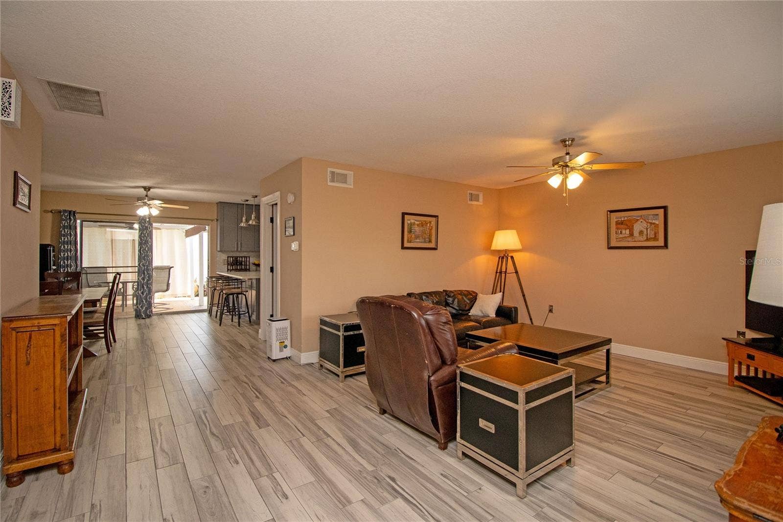 1640 CAPE HOPE AVENUE NE, #2, St Petersburg, FL 33702 Very comfortable living room.
