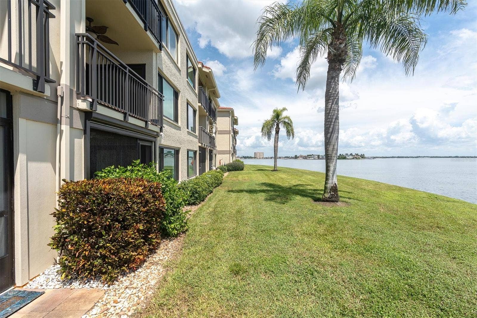 6372 PALMA DEL MAR BOULEVARD S, #111, St Petersburg, FL 33715