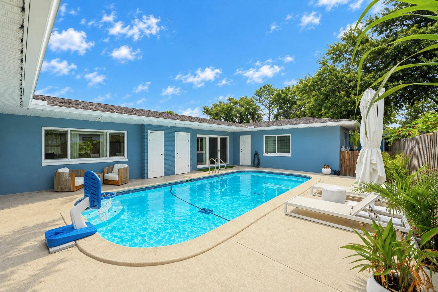 686 SOUTHWEST BOULEVARD N, St Petersburg, FL 33703 686 SOUTHWEST BOULEVARD N, St Petersburg, FL 33703