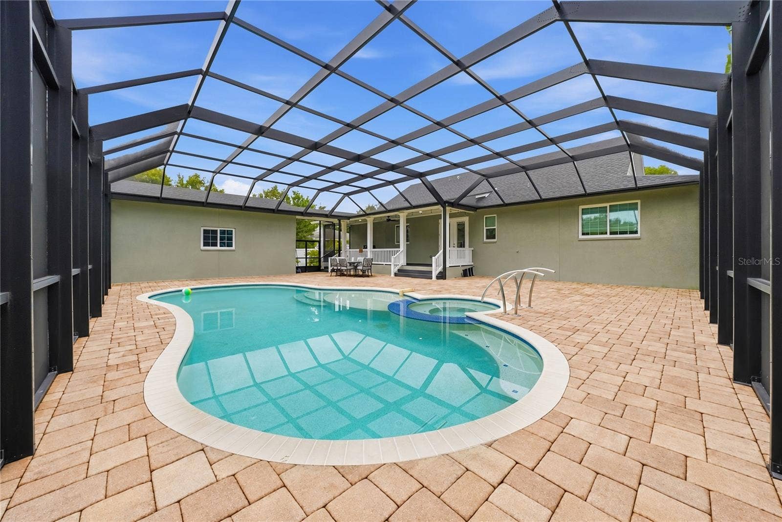 608 4TH STREET SW, Largo, FL 33770 Screened-in salt water pool & lanai