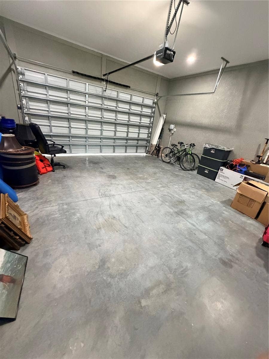 608 4TH STREET SW, Largo, FL 33770 Detached garage