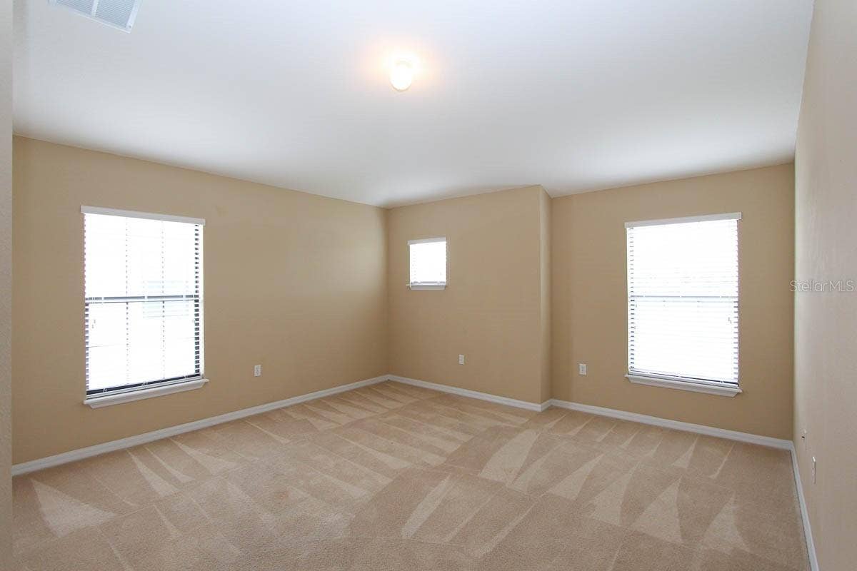 16515 KINGLETRIDGE AVENUE, Lithia, FL 33547 16515 KINGLETRIDGE AVENUE, Lithia, FL 33547