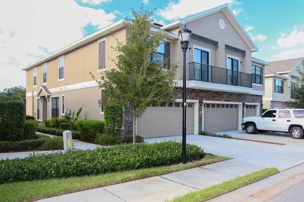 16515 KINGLETRIDGE AVENUE, Lithia, FL 33547 16515 KINGLETRIDGE AVENUE, Lithia, FL 33547