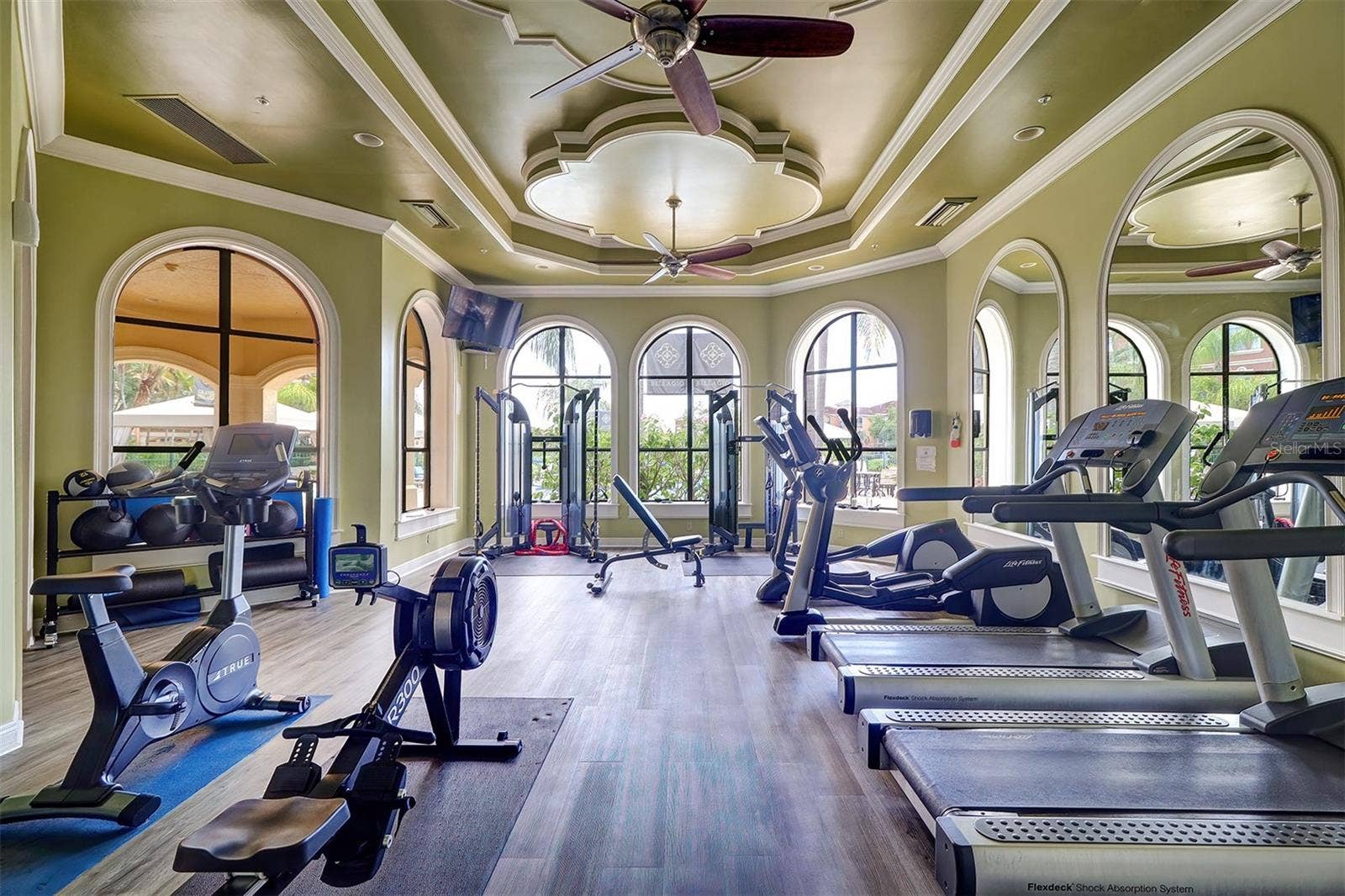 2733 VIA CIPRIANI, #815A, Clearwater, FL 33764