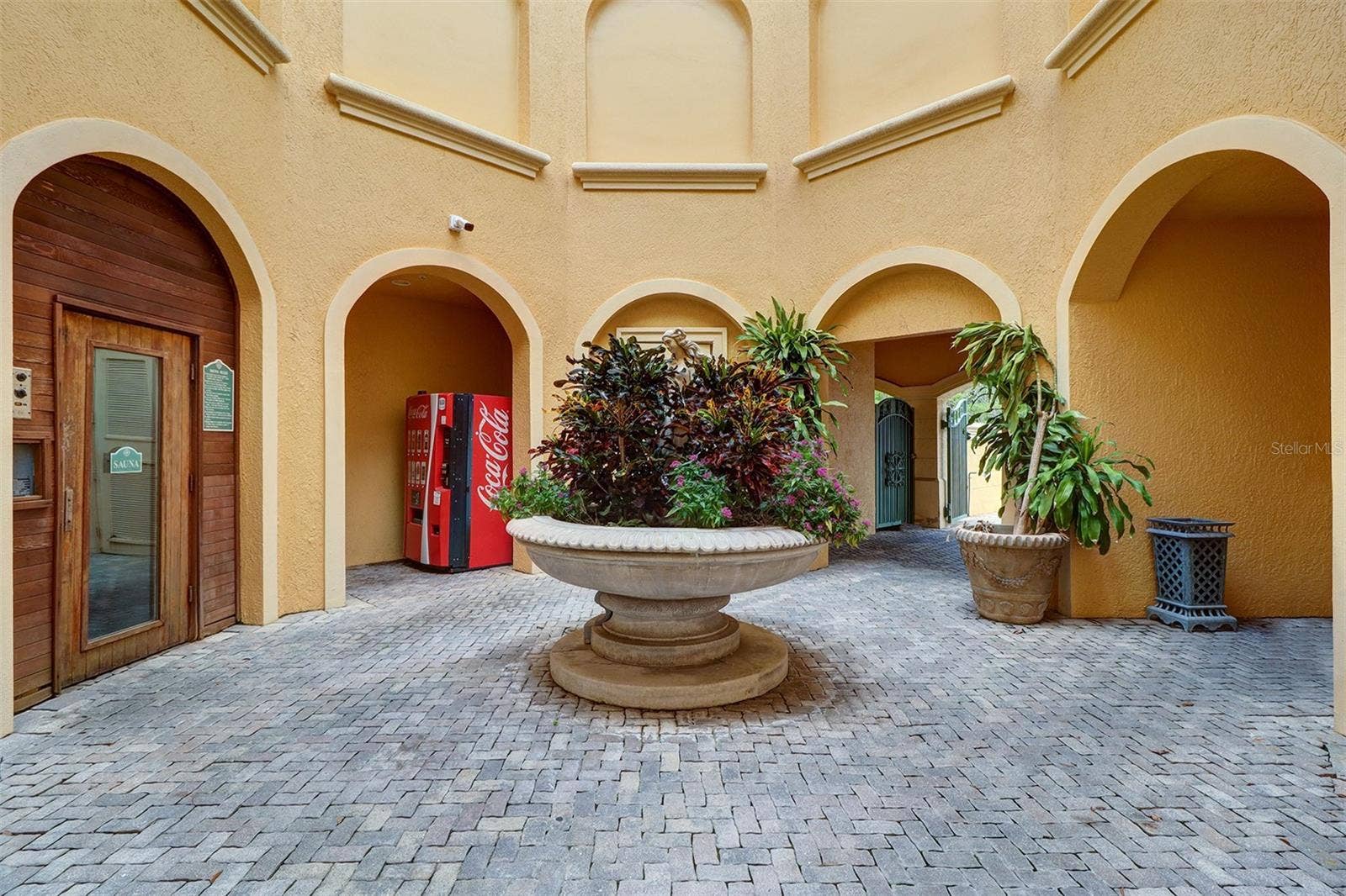 2733 VIA CIPRIANI, #815A, Clearwater, FL 33764