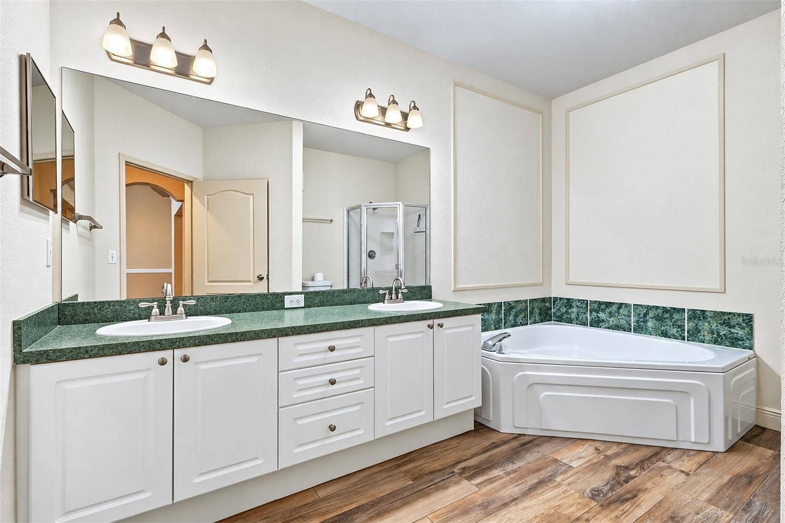 2733 VIA CIPRIANI, #815A, Clearwater, FL 33764