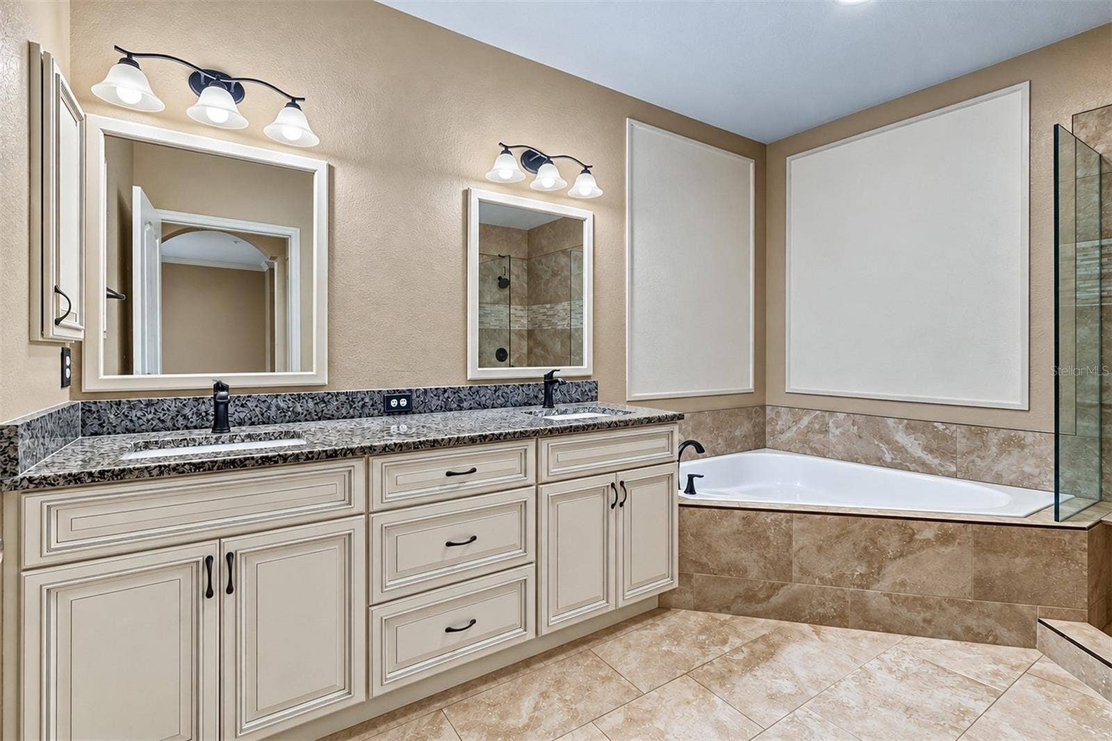 2733 VIA CIPRIANI, #815A, Clearwater, FL 33764