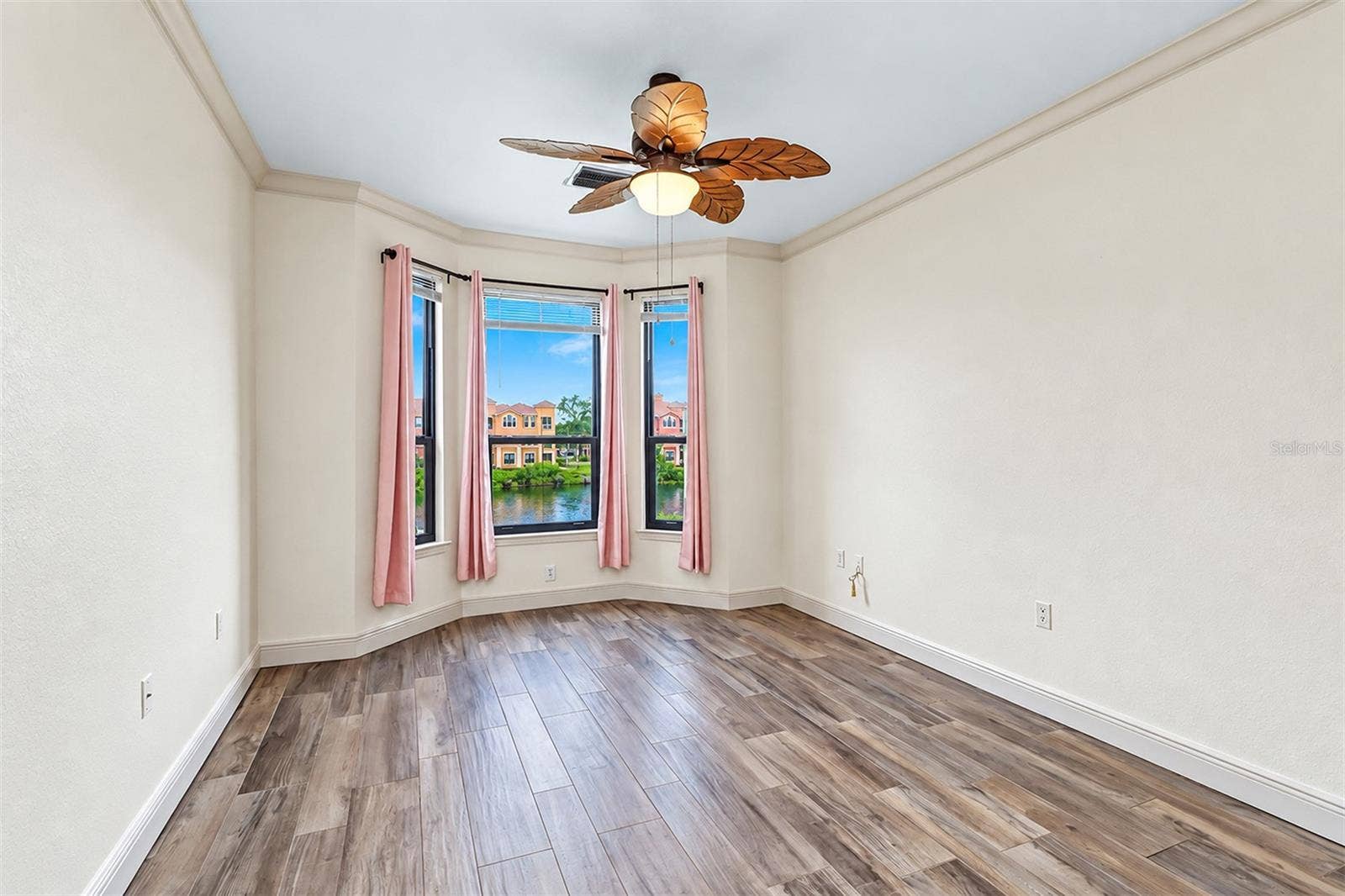 2733 VIA CIPRIANI, #815A, Clearwater, FL 33764