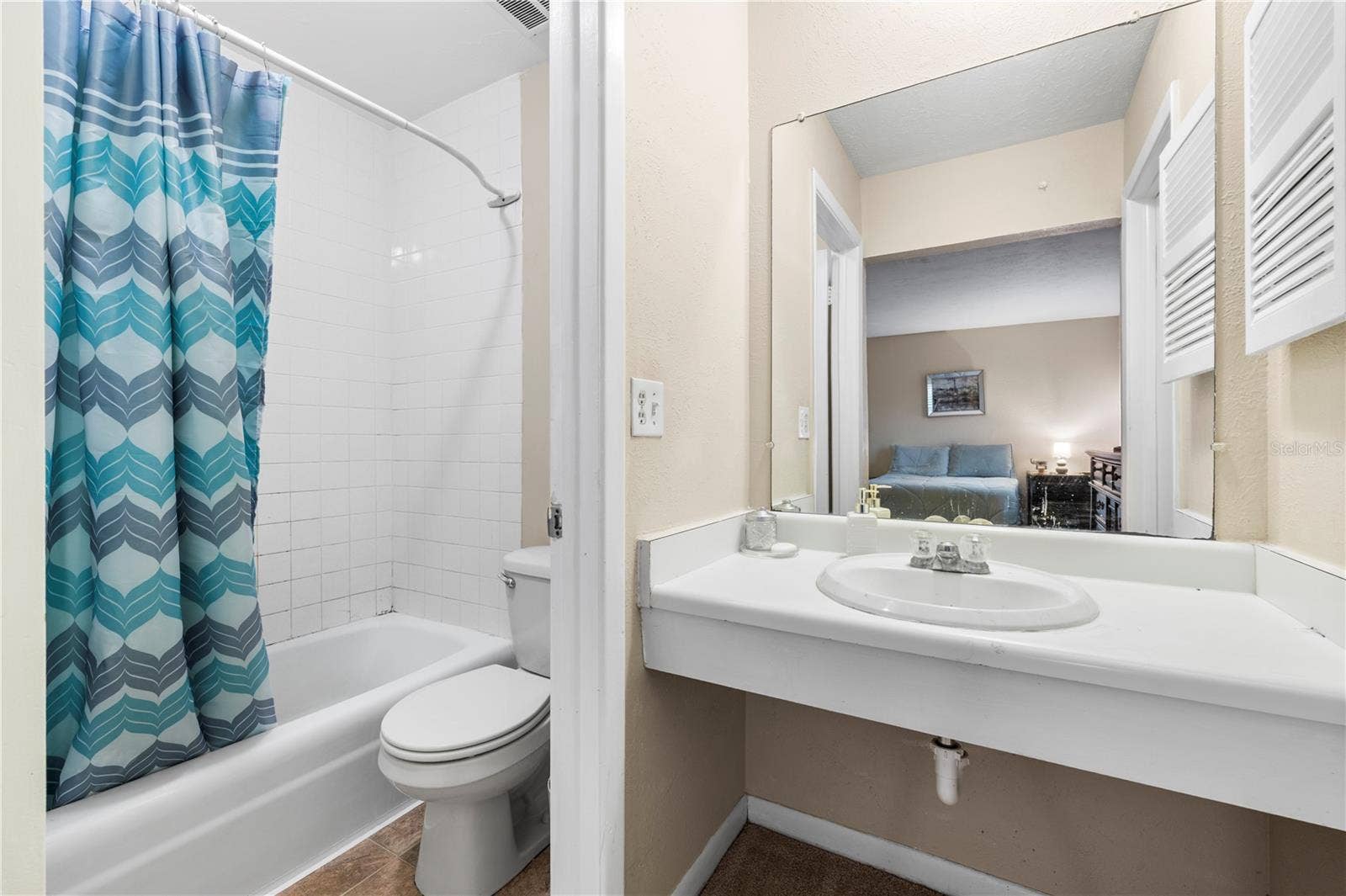 1799 N HIGHLAND AVENUE, #44, Clearwater, FL 33755 1799 N HIGHLAND AVENUE, #44, Clearwater, FL 33755