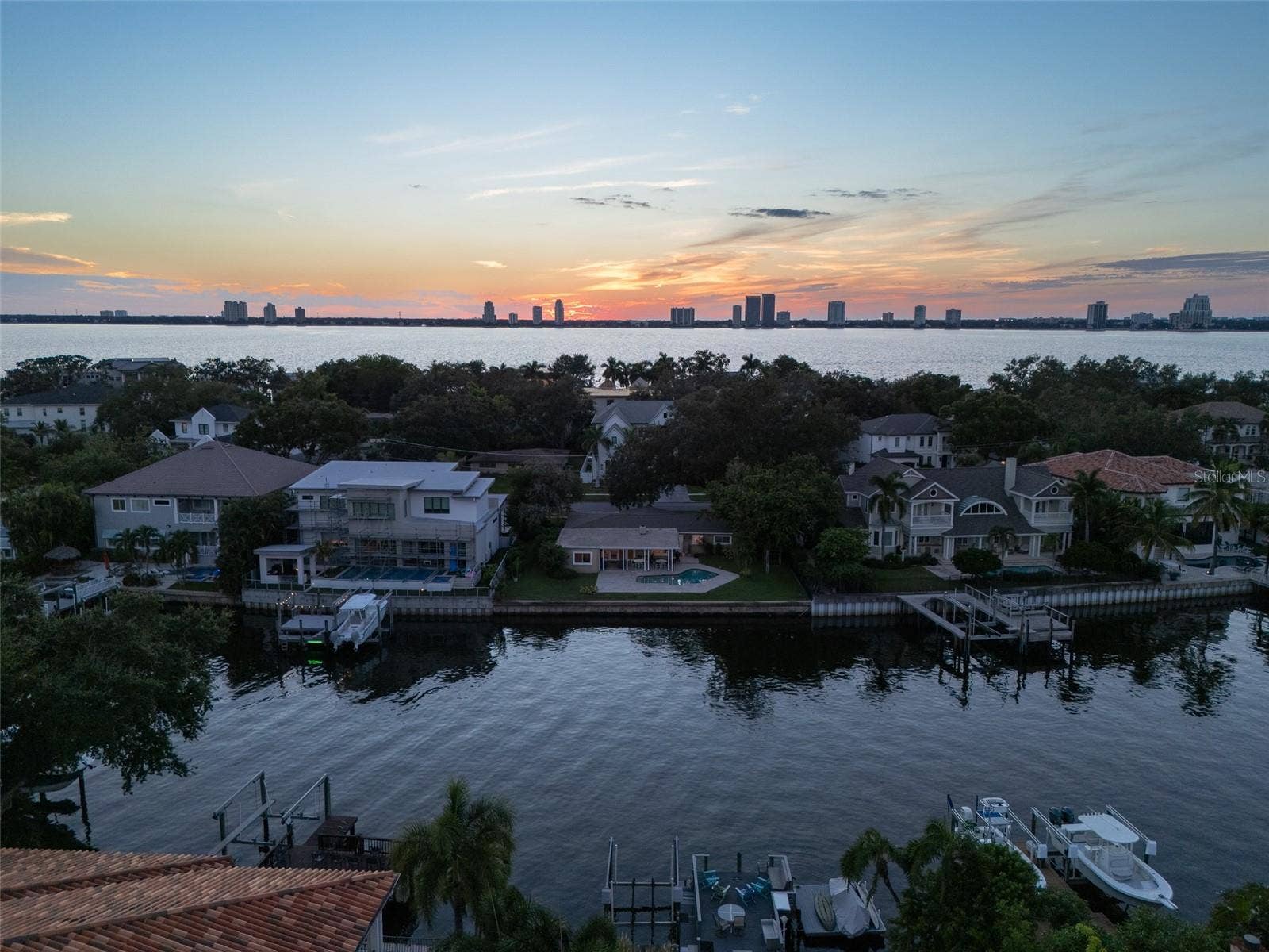 628 RIVIERA DRIVE, Tampa, FL 33606 628 RIVIERA DRIVE, Tampa, FL 33606