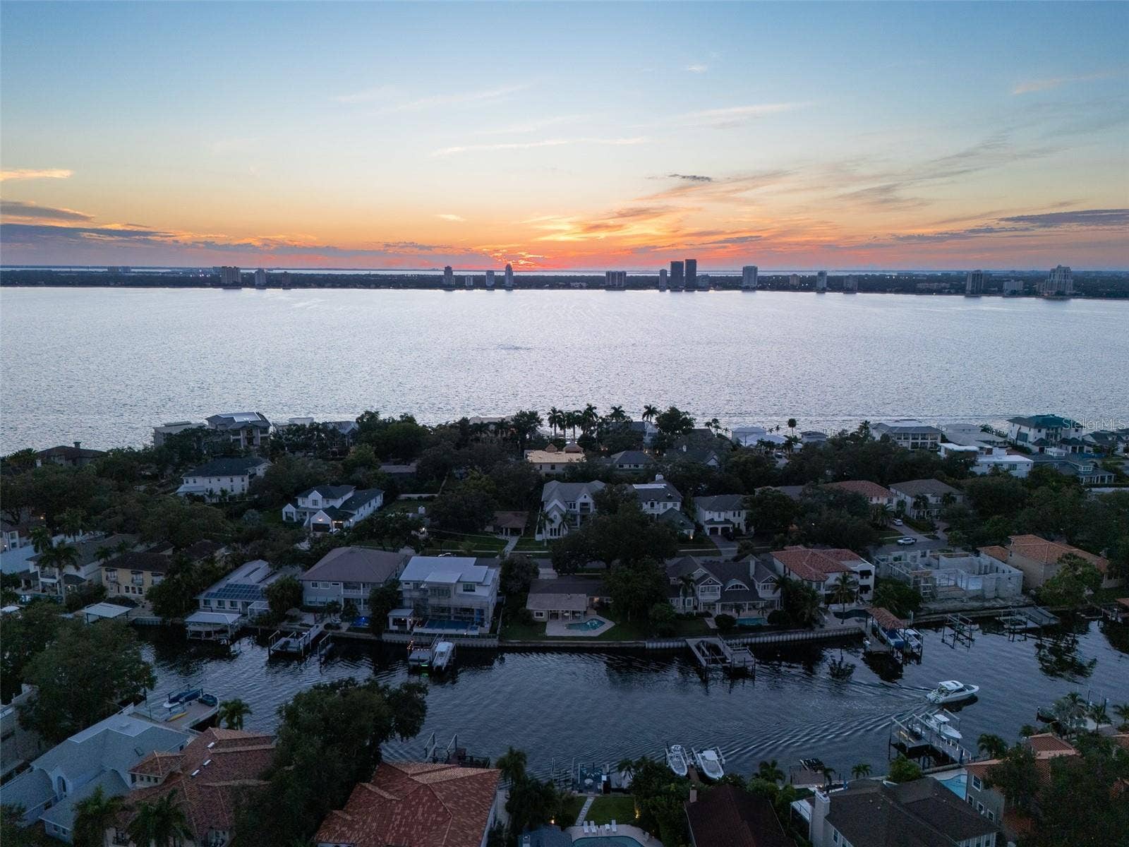 628 RIVIERA DRIVE, Tampa, FL 33606 628 RIVIERA DRIVE, Tampa, FL 33606