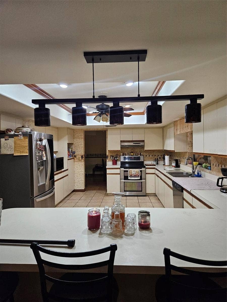 22335 SOUTHSHORE DRIVE, Land O Lakes, FL 34639 22335 SOUTHSHORE DRIVE, Land O Lakes, FL 34639
