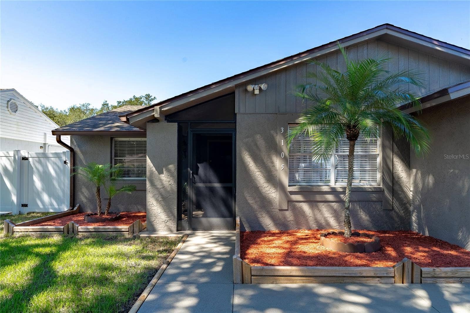 3105 SANDSPUR DRIVE, Tampa, FL 33618 Screened Entrance Closed