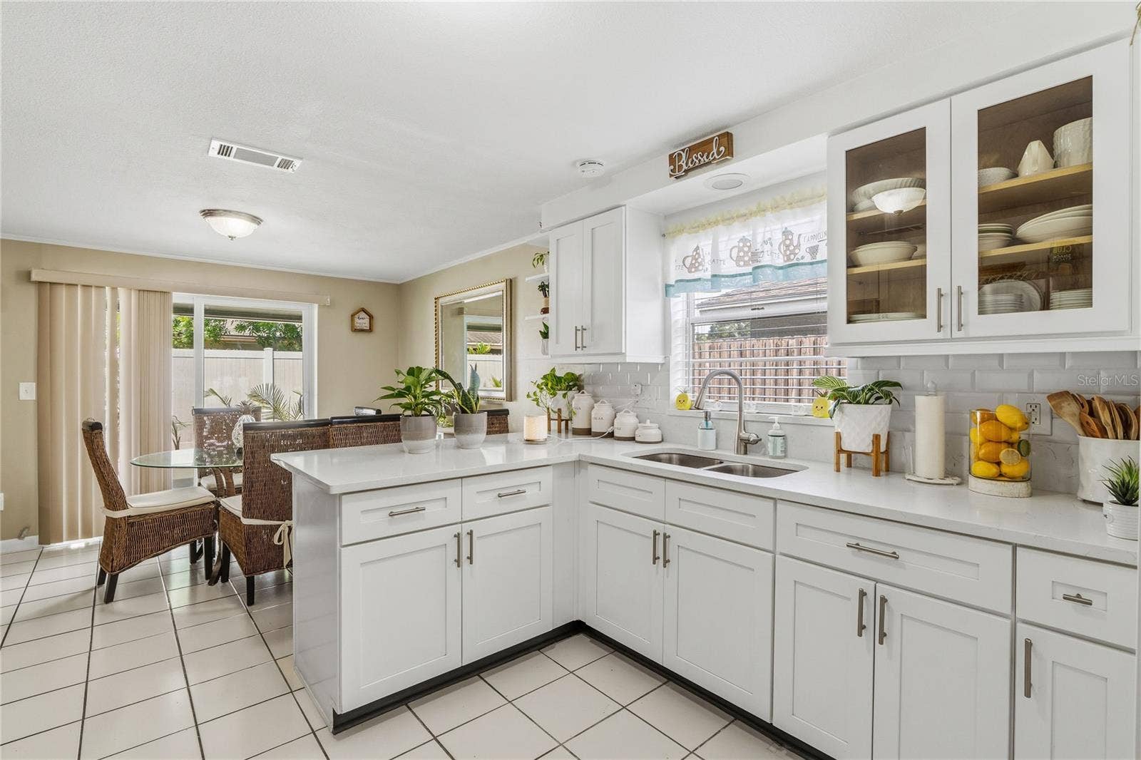 3105 SANDSPUR DRIVE, Tampa, FL 33618 3105 SANDSPUR DRIVE, Tampa, FL 33618