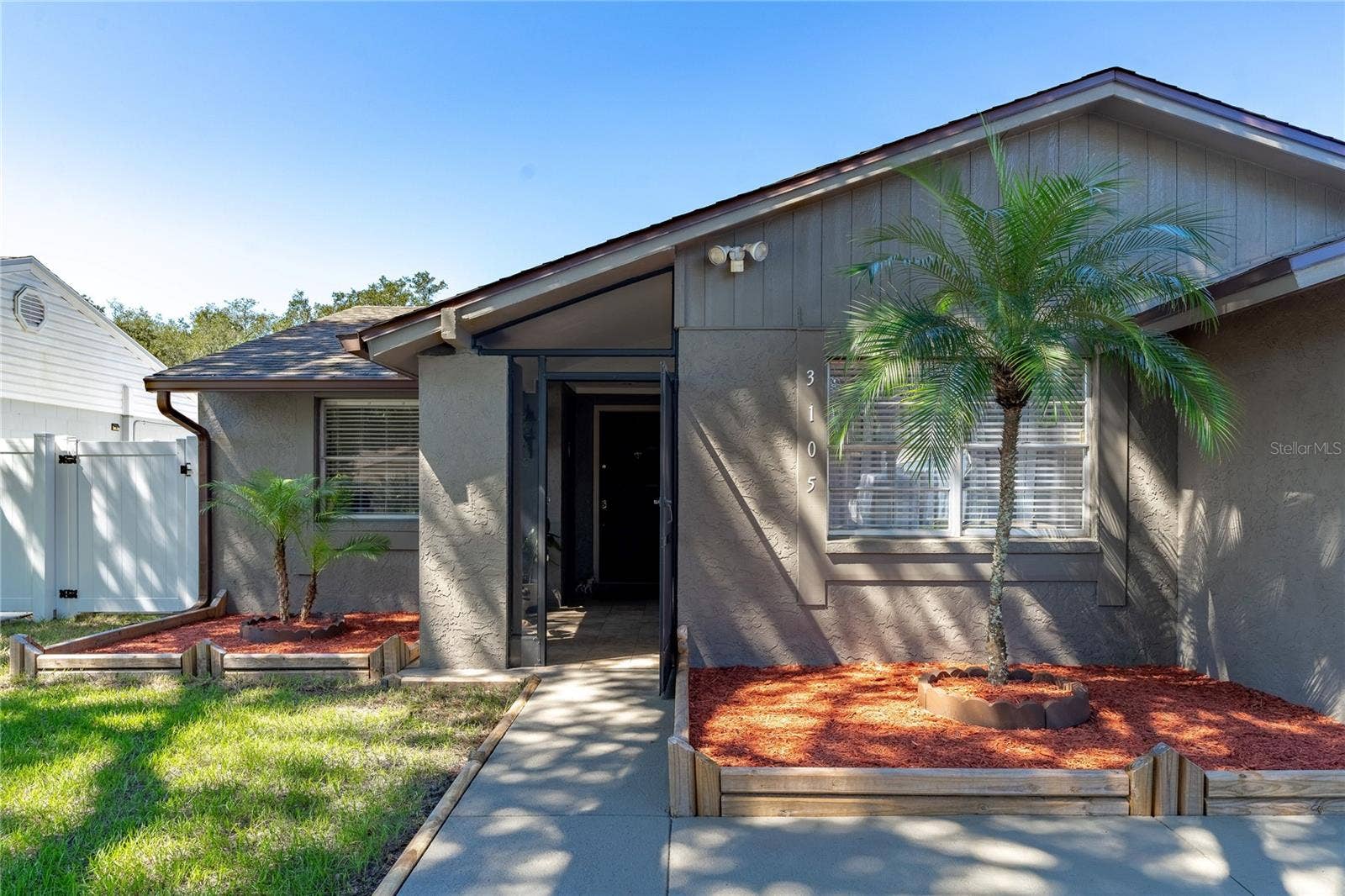 3105 SANDSPUR DRIVE, Tampa, FL 33618 Screened Entrance Opened