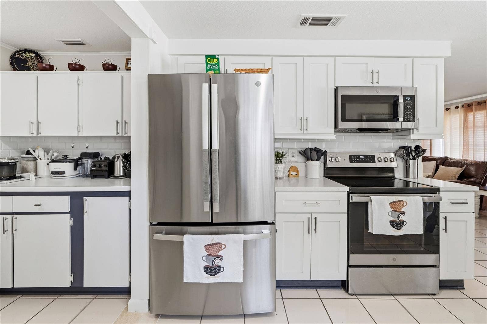 3105 SANDSPUR DRIVE, Tampa, FL 33618 3105 SANDSPUR DRIVE, Tampa, FL 33618