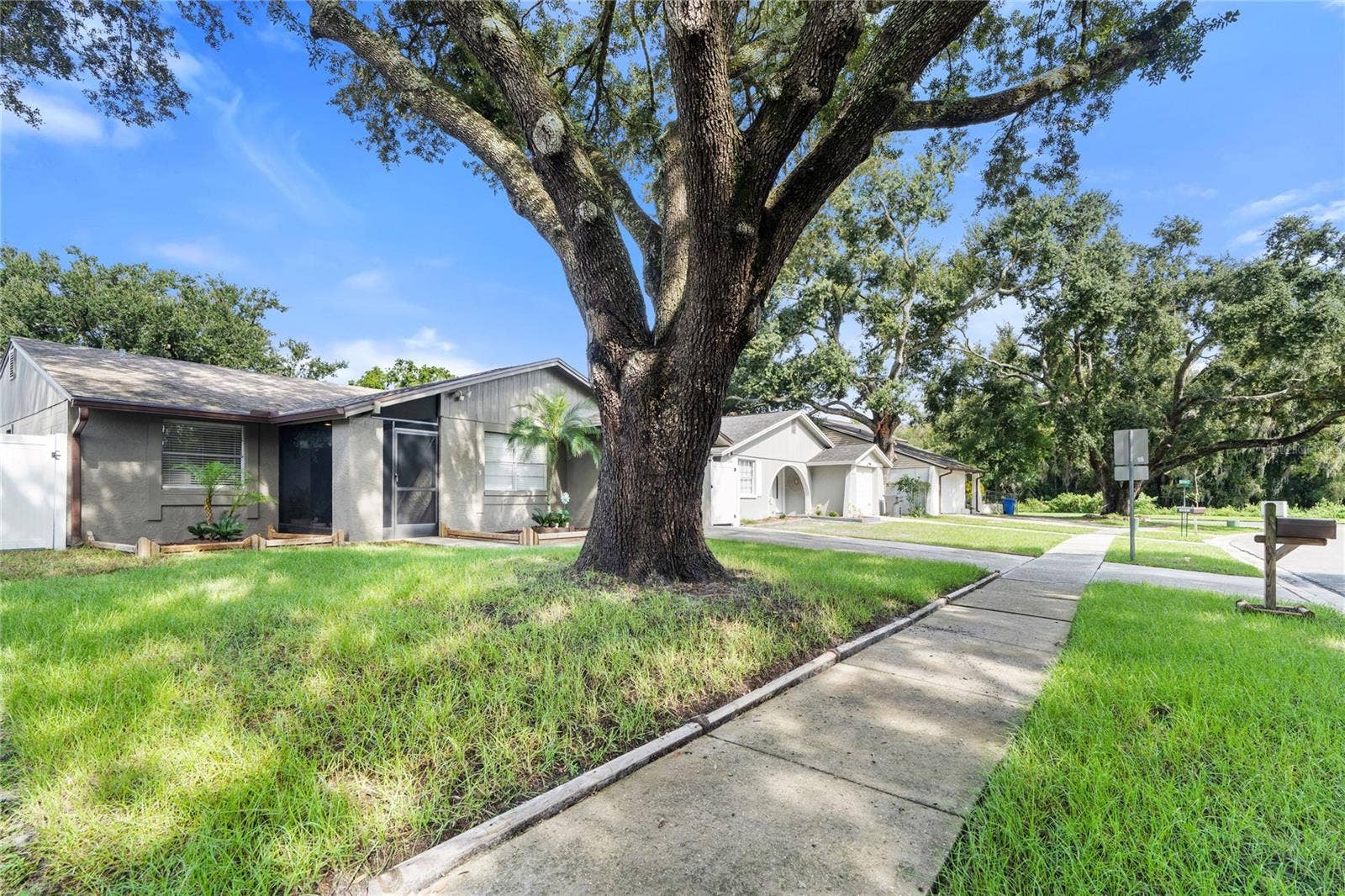 3105 SANDSPUR DRIVE, Tampa, FL 33618 3105 SANDSPUR DRIVE, Tampa, FL 33618