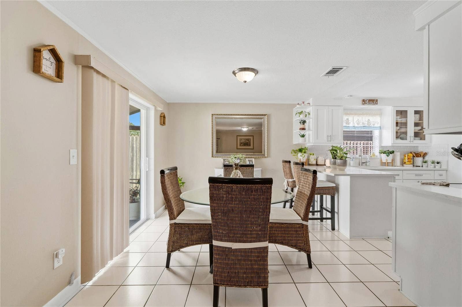 3105 SANDSPUR DRIVE, Tampa, FL 33618 Dining Area