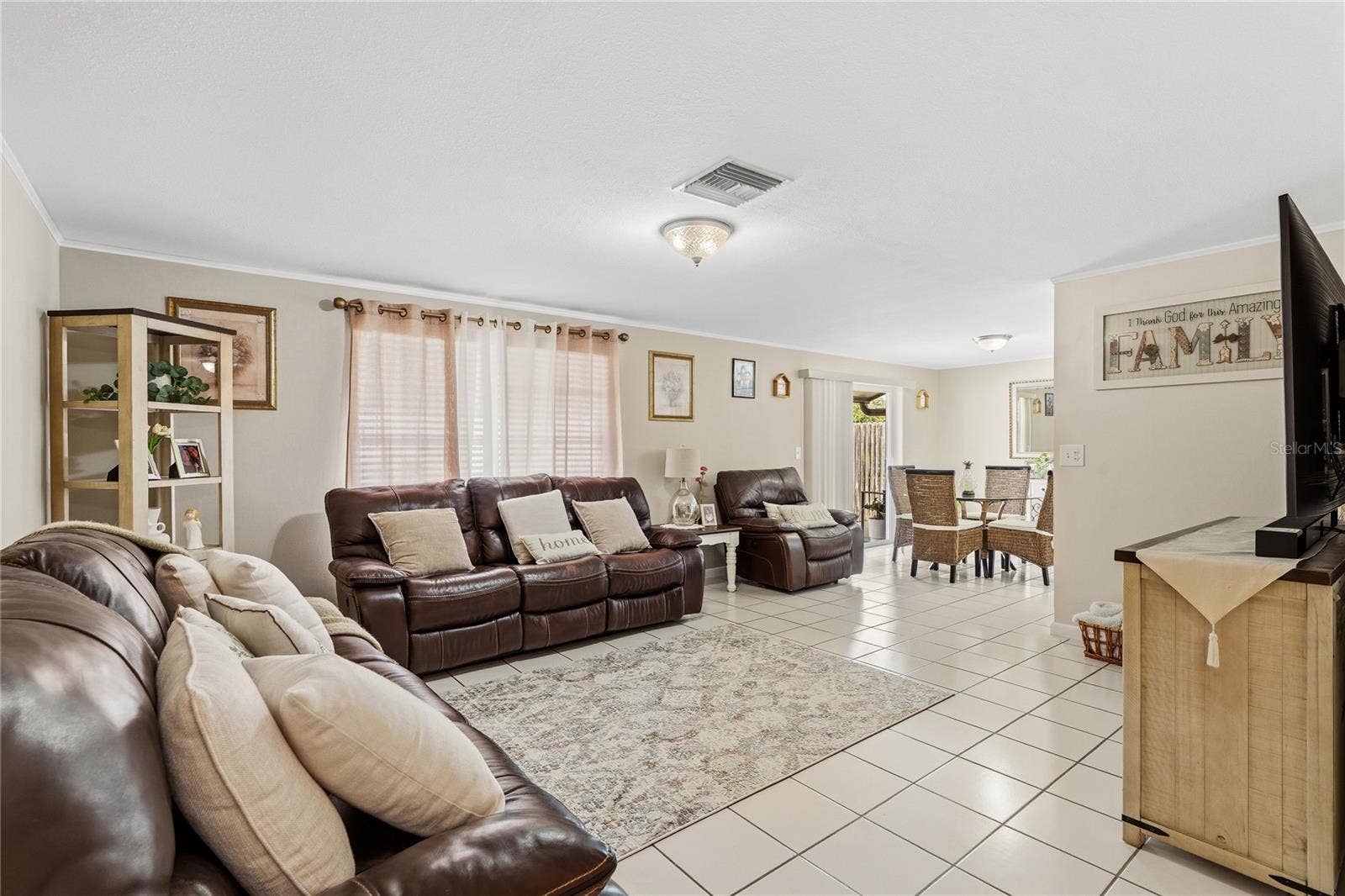 3105 SANDSPUR DRIVE, Tampa, FL 33618 3105 SANDSPUR DRIVE, Tampa, FL 33618