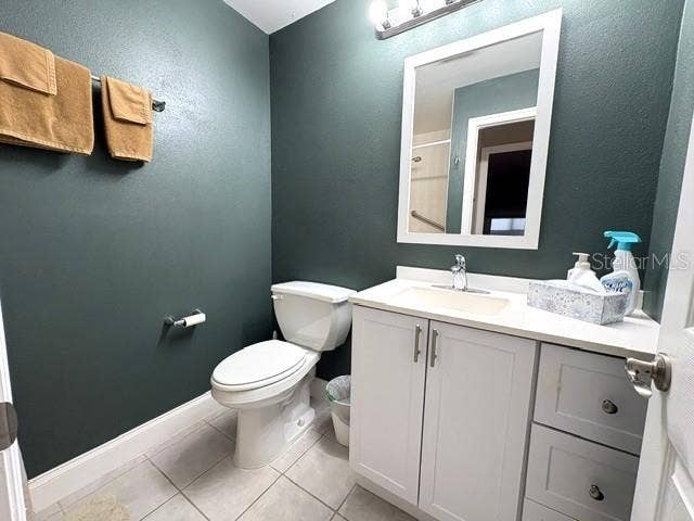 2202 CLUBHOUSE DRIVE, #173, Sun City Center, FL 33573 Primary bathroom with good vanity storage.
