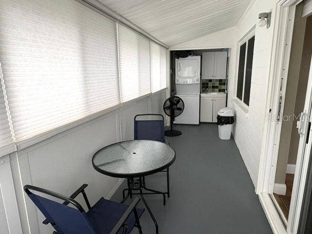 2202 CLUBHOUSE DRIVE, #173, Sun City Center, FL 33573 Enclosed lanai with beautiful light filtering shades.
