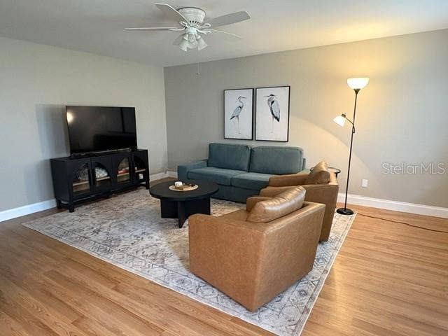 2202 CLUBHOUSE DRIVE, #173, Sun City Center, FL 33573 Living room, lovely decor.