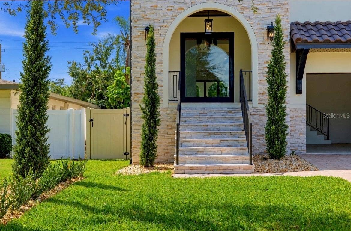 502 E DAVIS BOULEVARD, Tampa, FL 33606