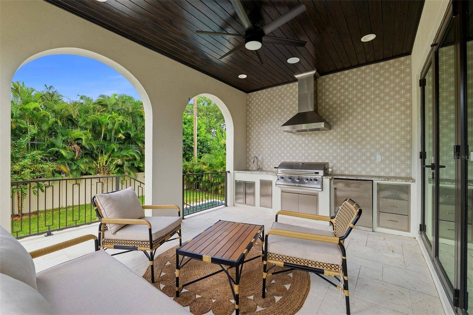 502 E DAVIS BOULEVARD, Tampa, FL 33606