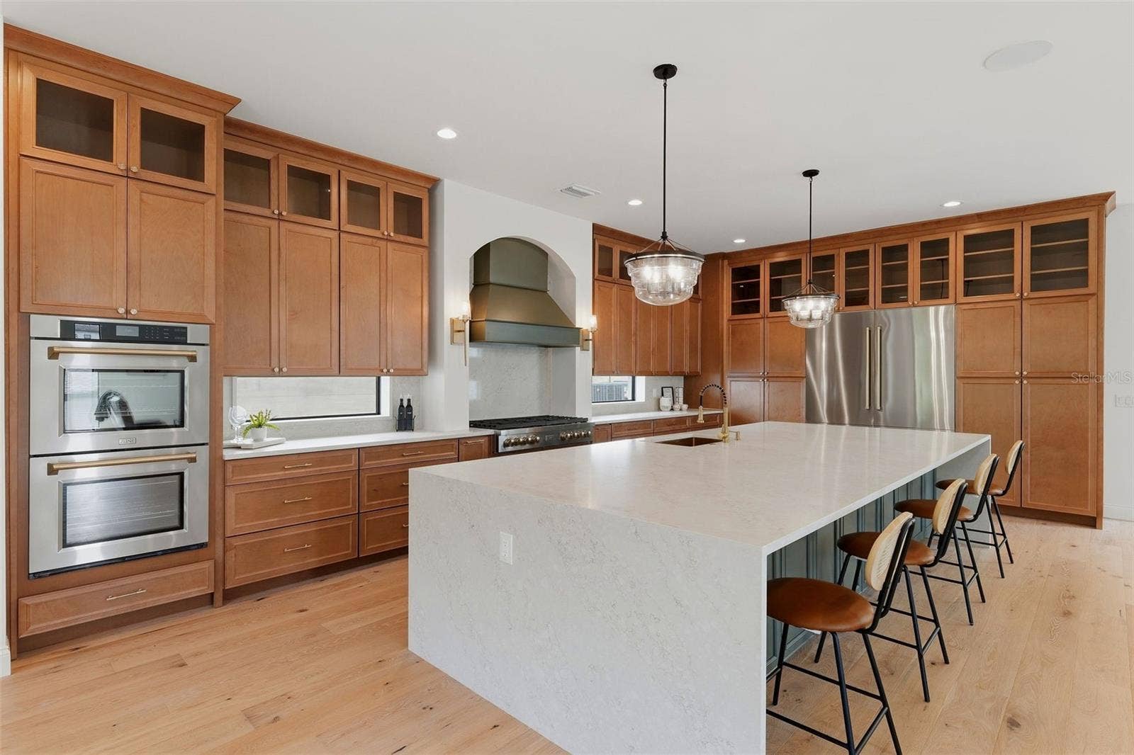 502 E DAVIS BOULEVARD, Tampa, FL 33606
