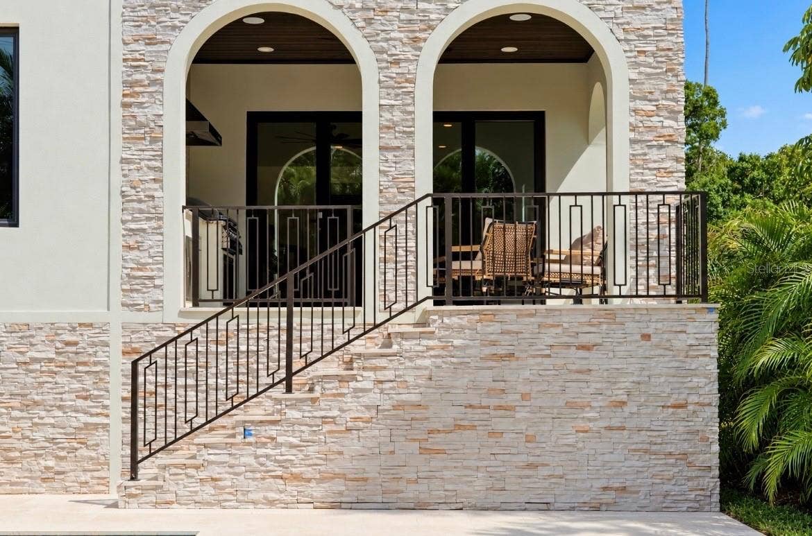 502 E DAVIS BOULEVARD, Tampa, FL 33606