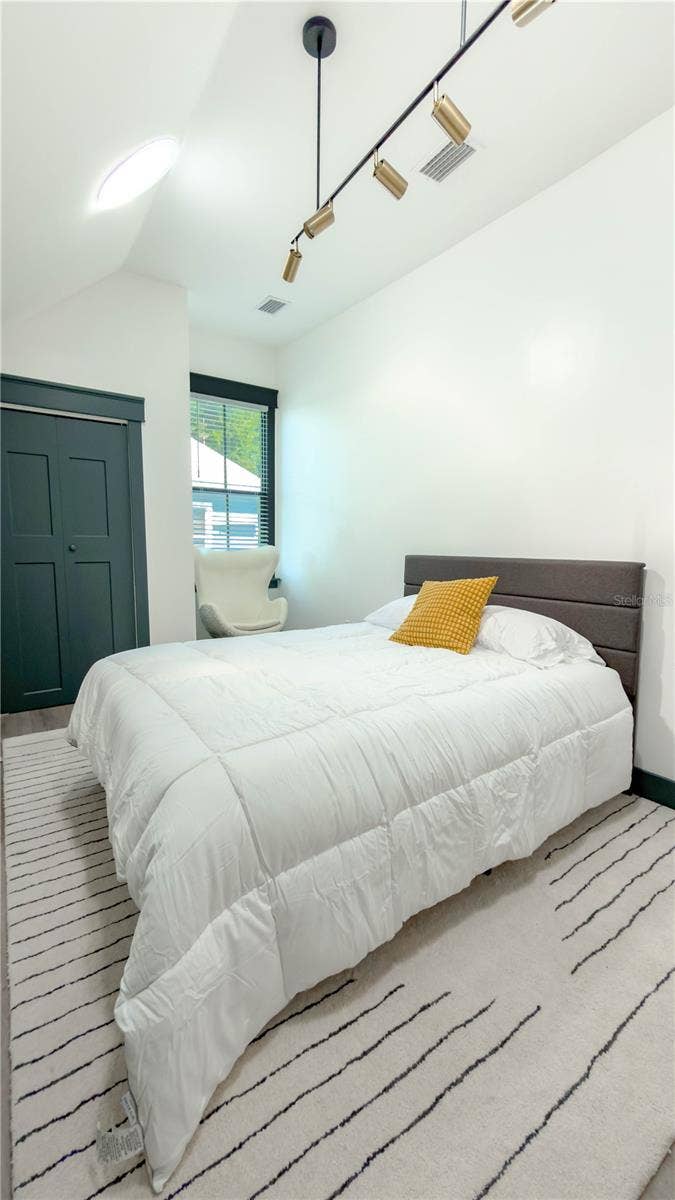 407 E PALM AVENUE, #102, Tampa, FL 33602 407 E PALM AVENUE, #102, Tampa, FL 33602